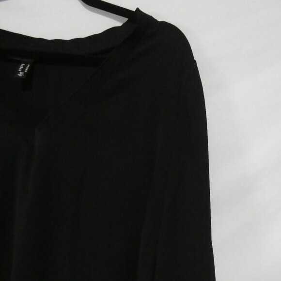 LOVE & LEGEND | size 16 | Black Long Sleeve V-NECK Blouse | Full Lace Arm Strips - Picture 5 of 14